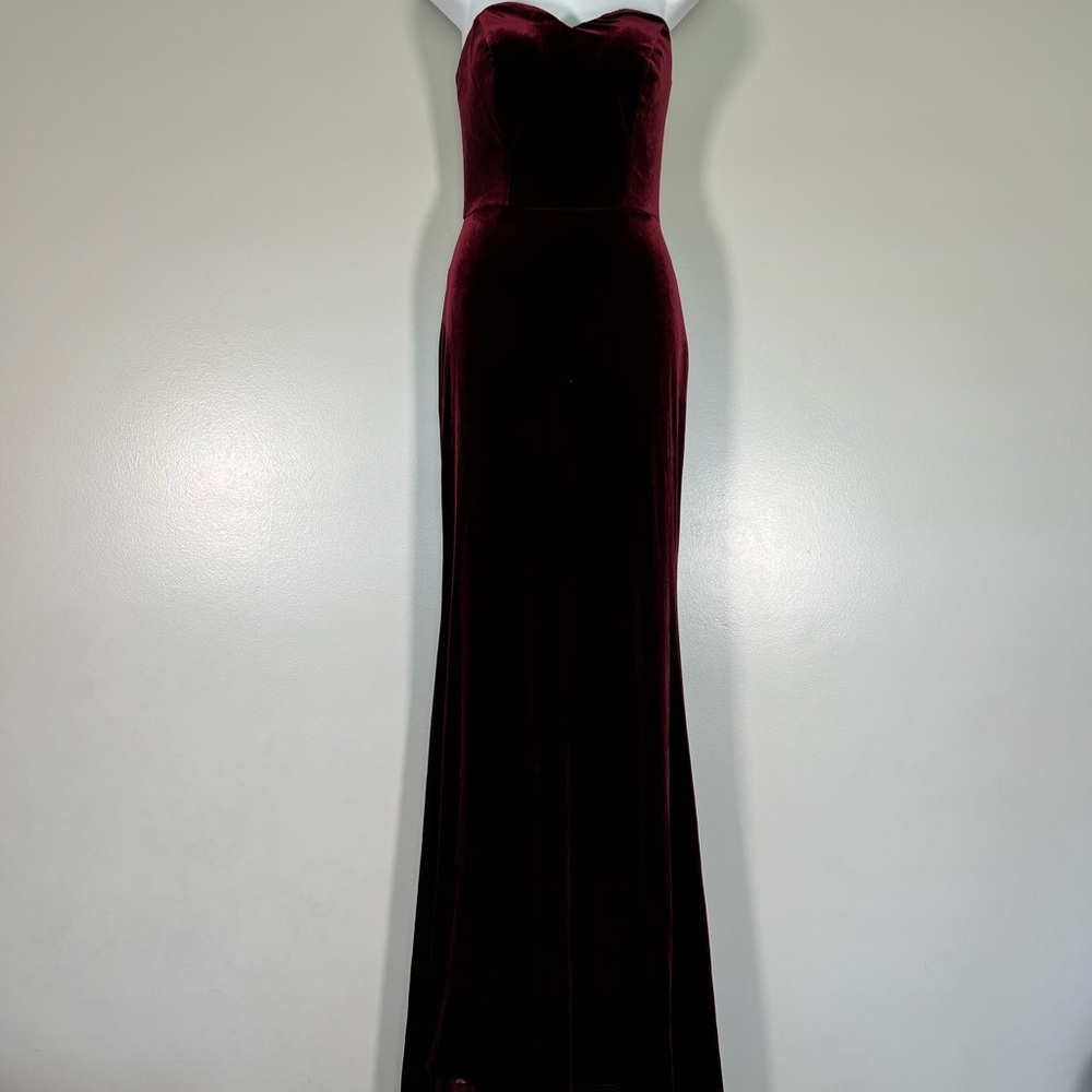 Revelry Burgundy Velvet Gown - Picture 3 of 10
